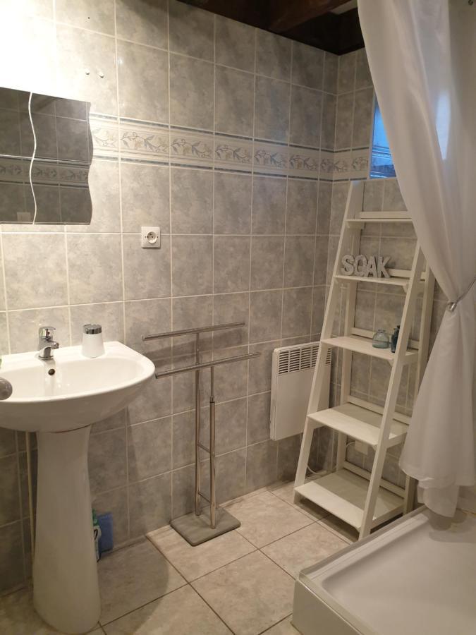 Les Gages Villa Brece  Bagian luar foto